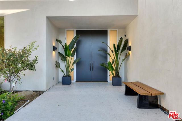 1836 Loma Vista Drive, Beverly Hills, CA 90210