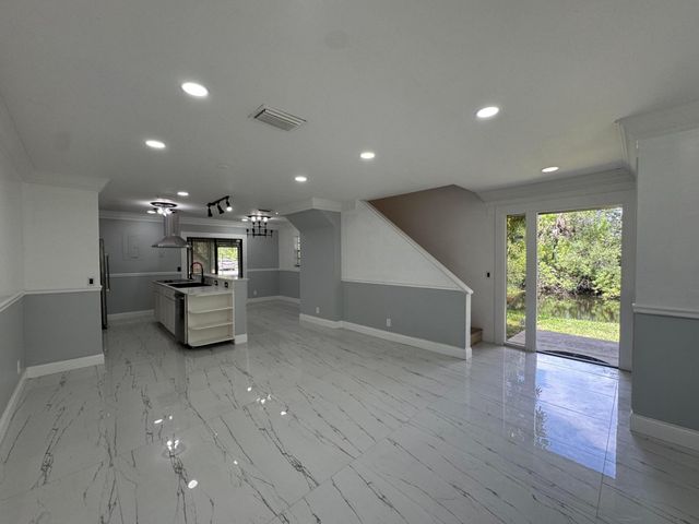 613 NW 47TH Street, Deerfield Beach, FL 33064