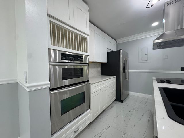 613 NW 47TH Street, Deerfield Beach, FL 33064
