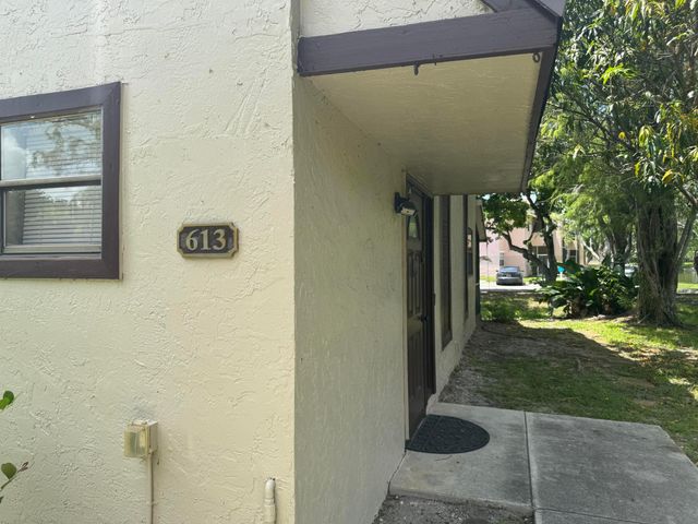 613 NW 47TH Street, Deerfield Beach, FL 33064
