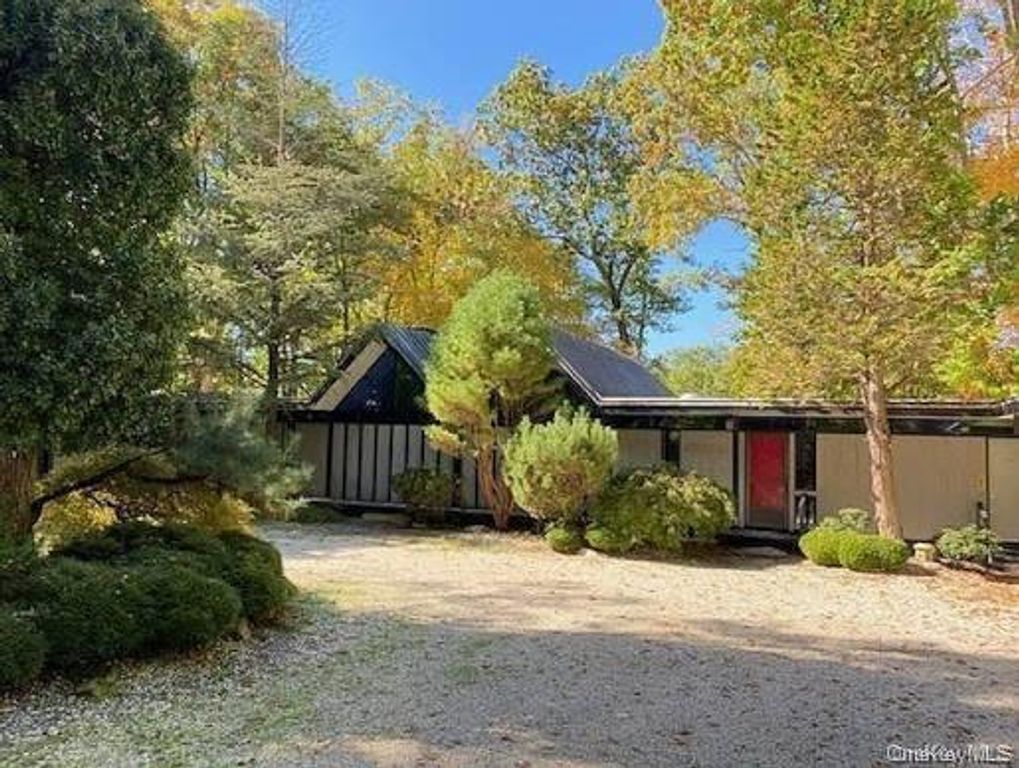 301 Roaring Brook Road, Chappaqua, NY 10514 — photo 5