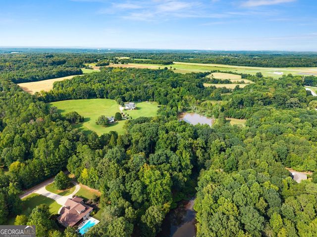 731 Hidden Lakes Trail, Jefferson, GA 30549