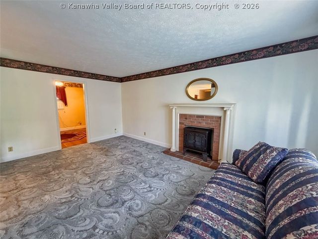 117 Wildwood Drive, Elkview, WV 25071
