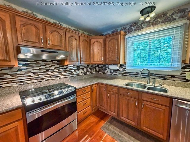 117 Wildwood Drive, Elkview, WV 25071
