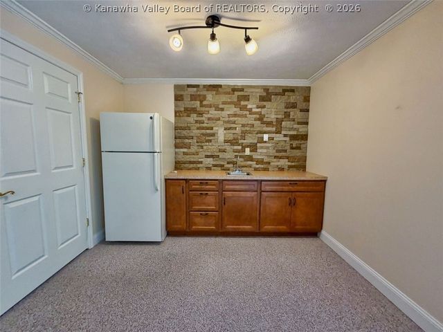 117 Wildwood Drive, Elkview, WV 25071