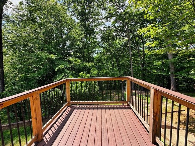 117 Wildwood Drive, Elkview, WV 25071