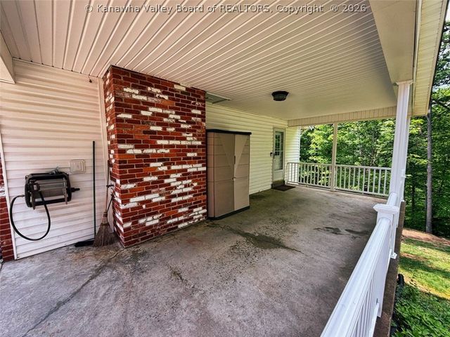 117 Wildwood Drive, Elkview, WV 25071