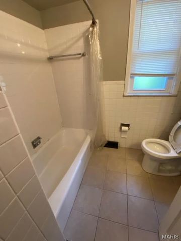 7602 Alicia Avenue, St Louis, MO 63143