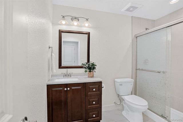 8270 S Jackson Gap Court, Aurora, CO 80016