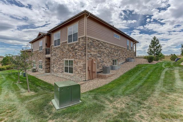 8270 S Jackson Gap Court, Aurora, CO 80016