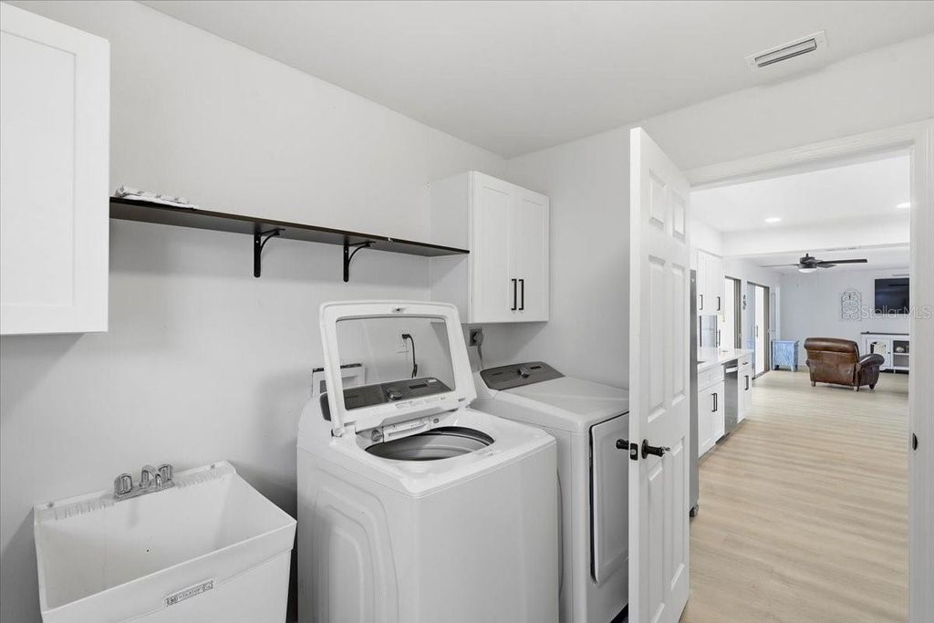 Image 34 of property listing at 10 FLAMETREE COURT, Palm Coast, FL 32137