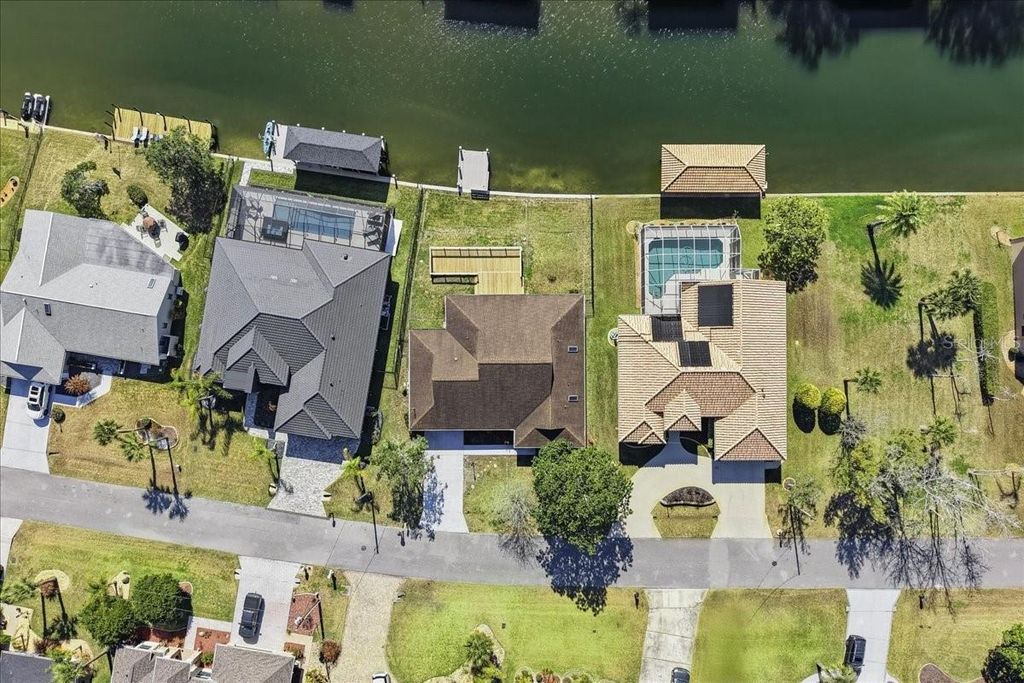 Image 8 of property listing at 10 FLAMETREE COURT, Palm Coast, FL 32137