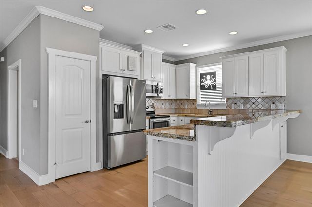 16506 Trinidad Way, Jamaica Beach, TX 77554