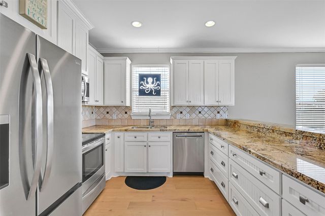 16506 Trinidad Way, Jamaica Beach, TX 77554