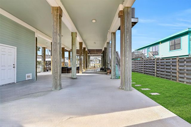 16506 Trinidad Way, Jamaica Beach, TX 77554