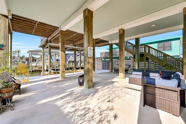 16506 Trinidad Way, Jamaica Beach, TX 77554