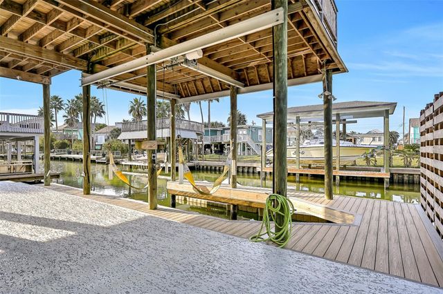 16506 Trinidad Way, Jamaica Beach, TX 77554