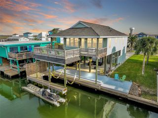 16506 Trinidad Way, Jamaica Beach, TX 77554