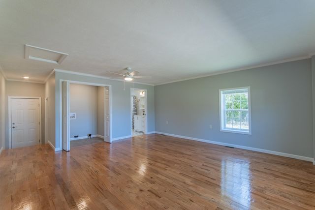 134 VINE ST, Savannah, TN 38372