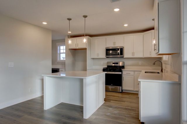321 Kildeer Dr, Clarksville, TN 37040
