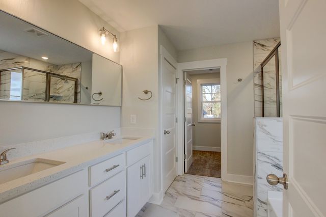 321 Kildeer Dr, Clarksville, TN 37040