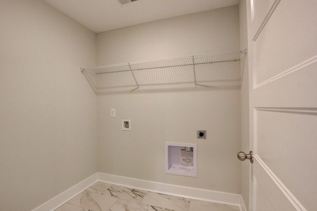321 Kildeer Dr, Clarksville, TN 37040