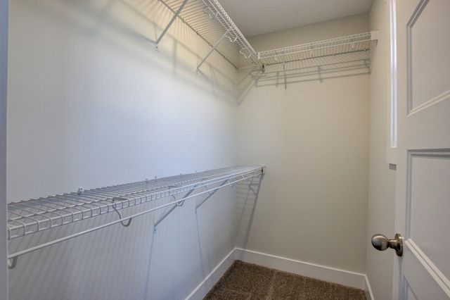 321 Kildeer Dr, Clarksville, TN 37040