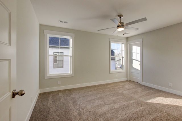 321 Kildeer Dr, Clarksville, TN 37040
