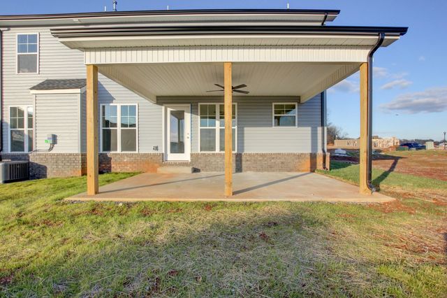 321 Kildeer Dr, Clarksville, TN 37040