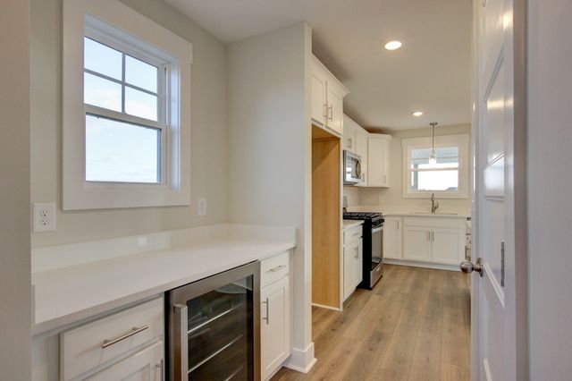 321 Kildeer Dr, Clarksville, TN 37040