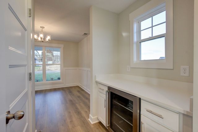 321 Kildeer Dr, Clarksville, TN 37040