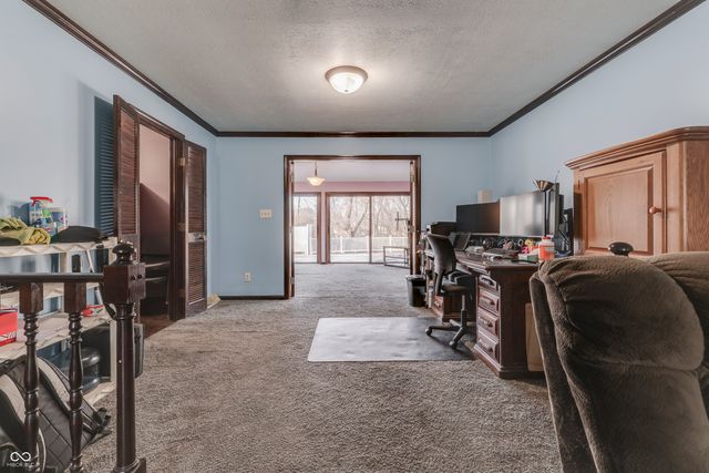 1000 Leisure Lane, Greenwood, IN 46142