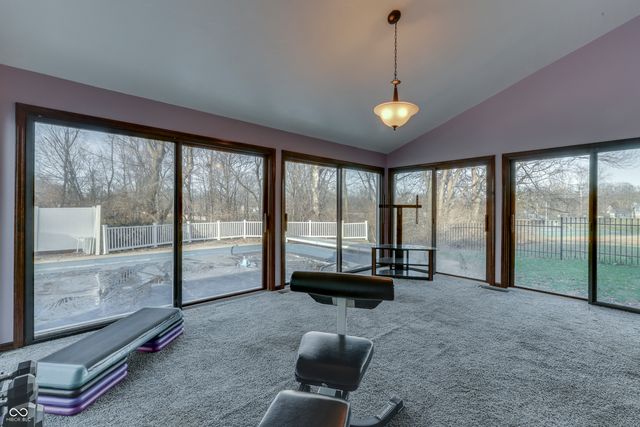 1000 Leisure Lane, Greenwood, IN 46142