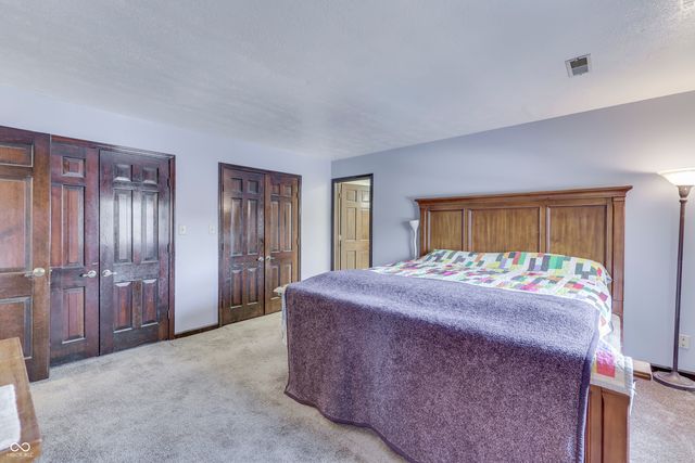 1000 Leisure Lane, Greenwood, IN 46142