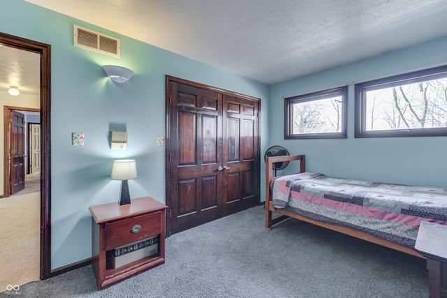 1000 Leisure Lane, Greenwood, IN 46142