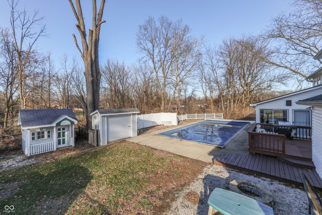 1000 Leisure Lane, Greenwood, IN 46142