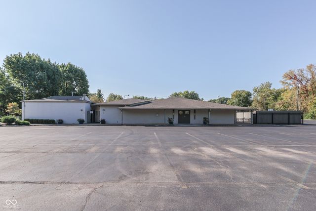 1000 Leisure Lane, Greenwood, IN 46142