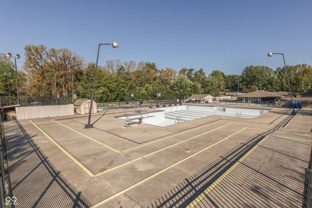 1000 Leisure Lane, Greenwood, IN 46142