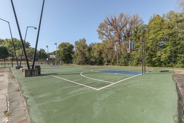 1000 Leisure Lane, Greenwood, IN 46142