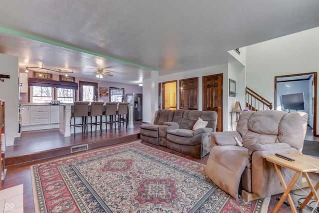 1000 Leisure Lane, Greenwood, IN 46142