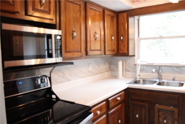 9 Glenview Ave, City Of Greensburg, PA 15601