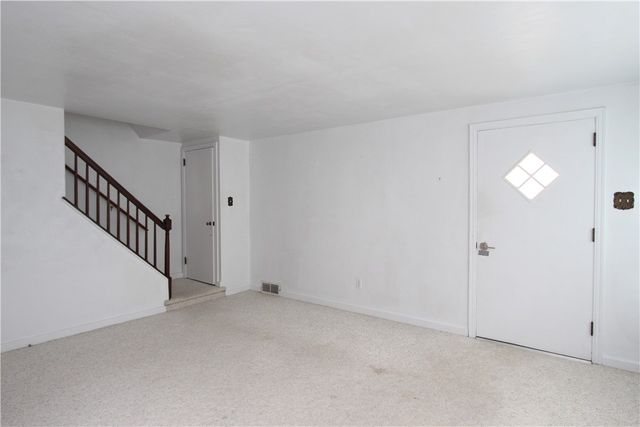 9 Glenview Ave, City Of Greensburg, PA 15601