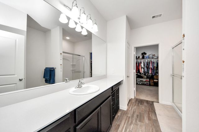 1024 Banyon Tree Lane, Brookshire, TX 77423