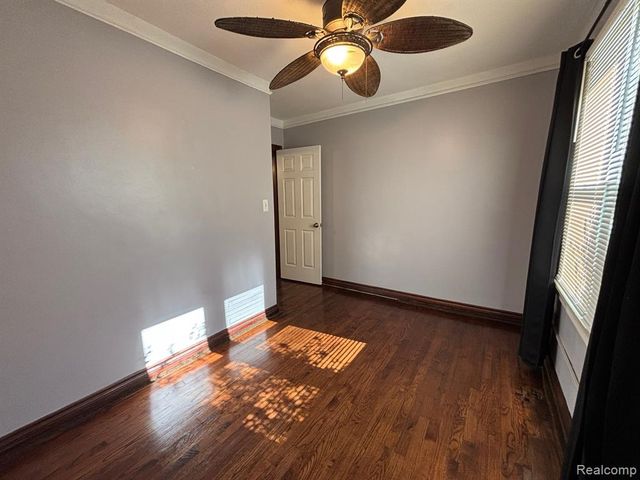 22119 Blackburn Street, Saint Clair Shores, MI 48080