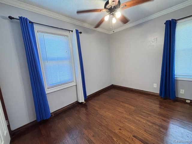 22119 Blackburn Street, Saint Clair Shores, MI 48080