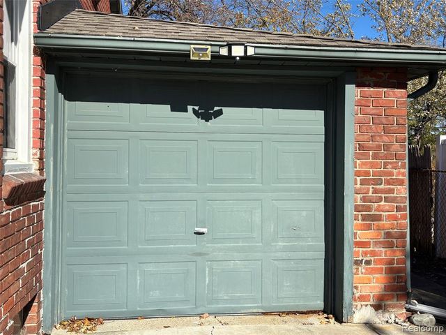 22119 Blackburn Street, Saint Clair Shores, MI 48080