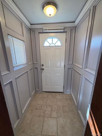 22119 Blackburn Street, Saint Clair Shores, MI 48080