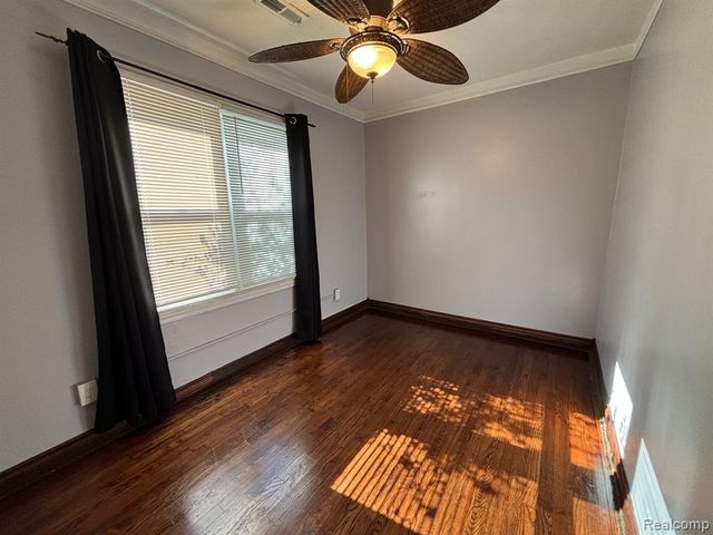 22119 Blackburn Street, Saint Clair Shores, MI 48080