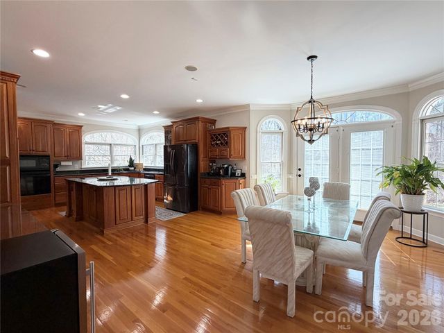 510 SE Stonecroft Court SE 32, Lenoir, NC 28645