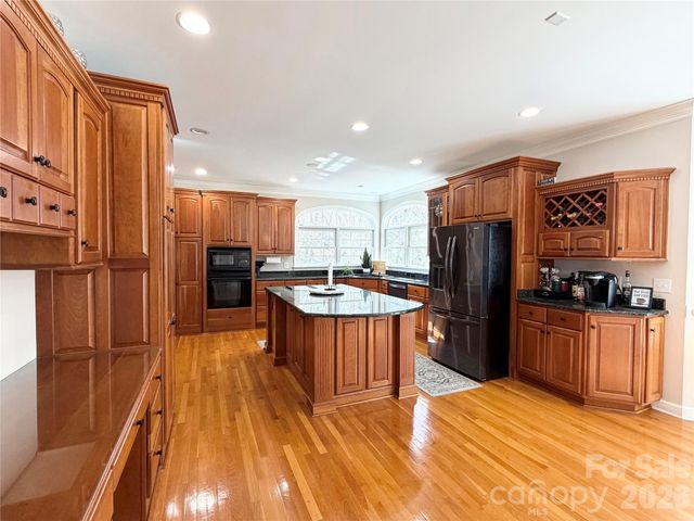 510 SE Stonecroft Court SE 32, Lenoir, NC 28645